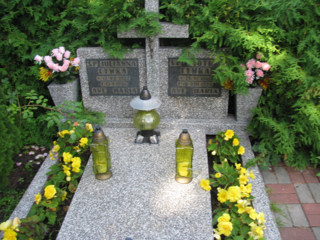 Grób Julianna Cywka