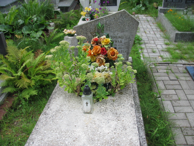 Grób Edmund Nowak