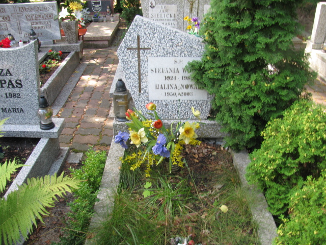 Grób Halina Nowak