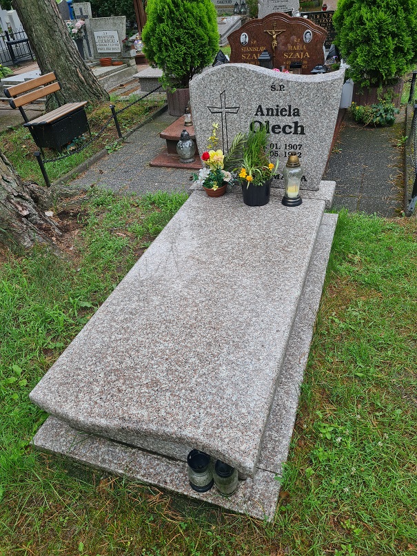Aniela Olech 1907 Świnoujście - Grobonet - Wyszukiwarka osób pochowanych