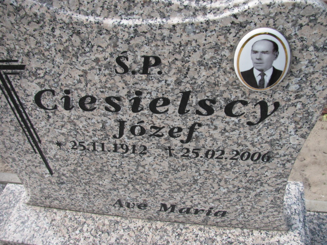 Janina Ciesielska 1928 Świnoujście - Grobonet - Wyszukiwarka osób pochowanych