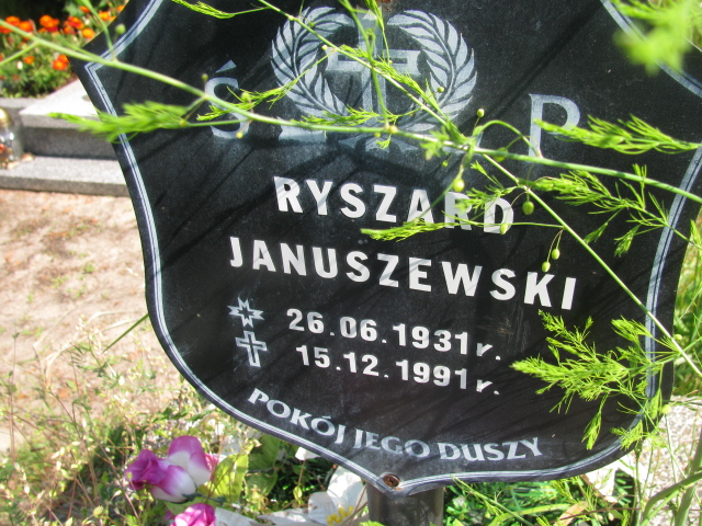Ryszard Januszewski 1931 Świnoujście - Grobonet - Wyszukiwarka osób pochowanych