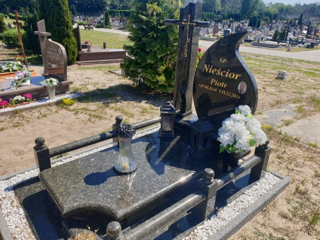 Piotr Nieścior 1948 Świnoujście - Grobonet - Wyszukiwarka osób pochowanych