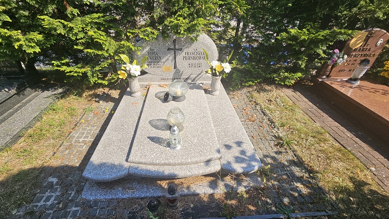 Franciszek Adam Piernikowski 1925 Świnoujście - Grobonet - Wyszukiwarka osób pochowanych